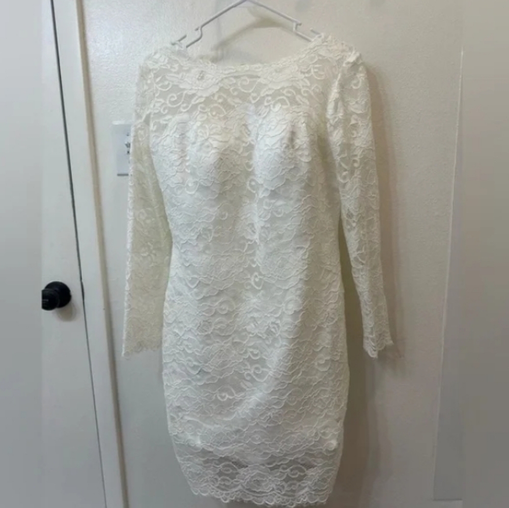 Lace wedding dress